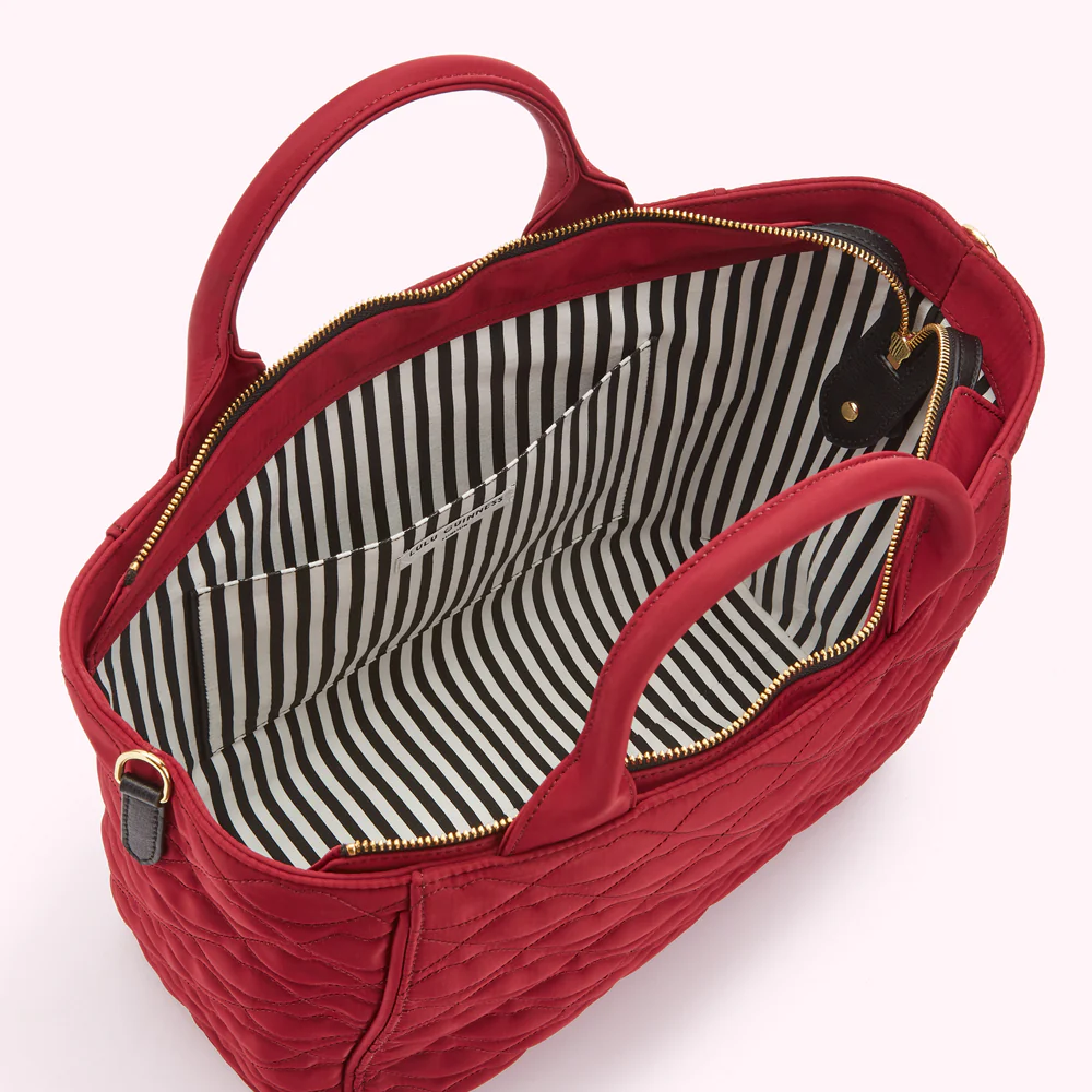 BEET RED QUILTED LIPS CARLY TOTE BAG - Image 5