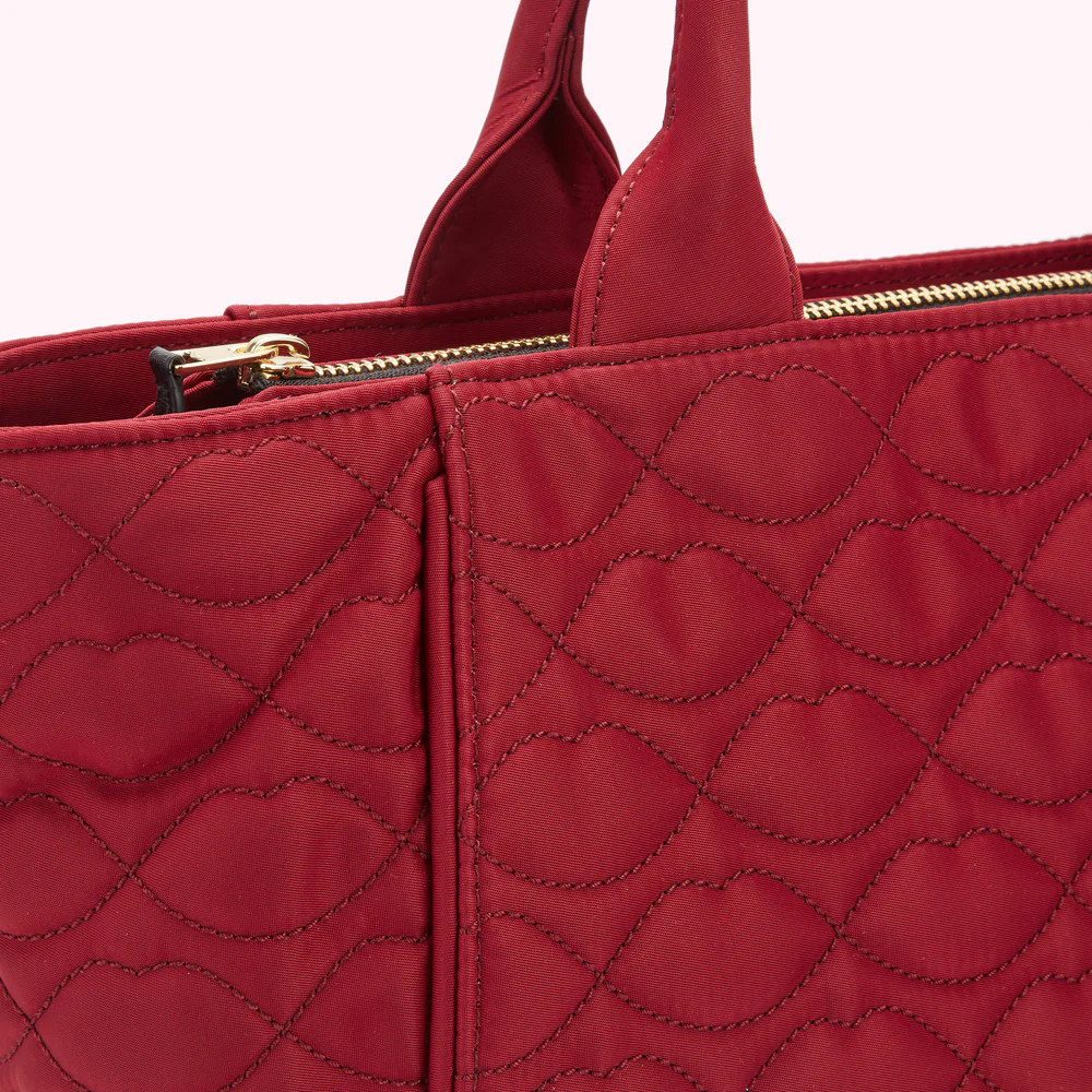 BEET RED QUILTED LIPS CARLY TOTE BAG - Image 7