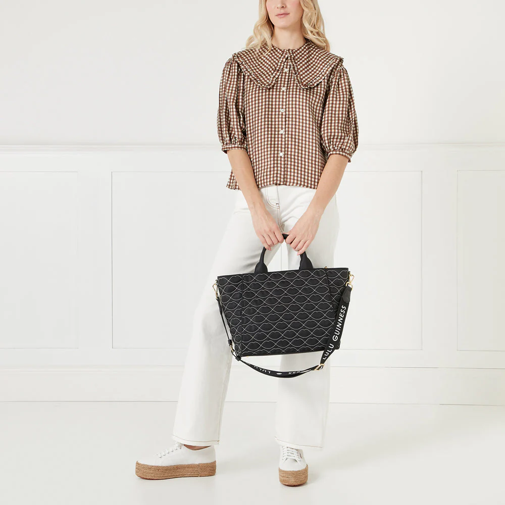 BLACK QUILTED LIPS CARLY TOTE BAG - Image 7