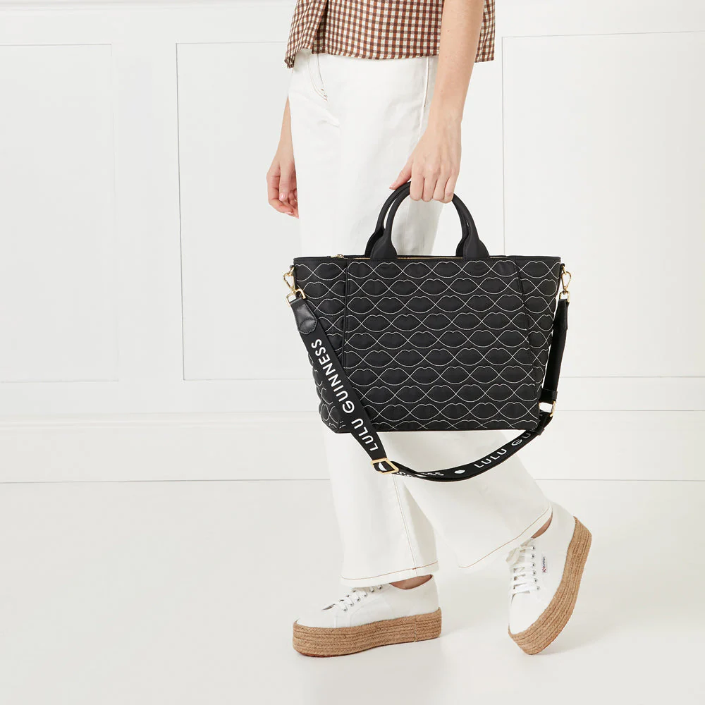 BLACK QUILTED LIPS CARLY TOTE BAG - Image 8