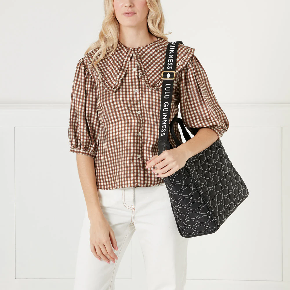 BLACK QUILTED LIPS CARLY TOTE BAG - Image 9