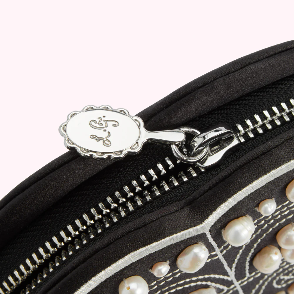 BLACK COLLECTIBLE FAN CLUTCH BAG - Image 5