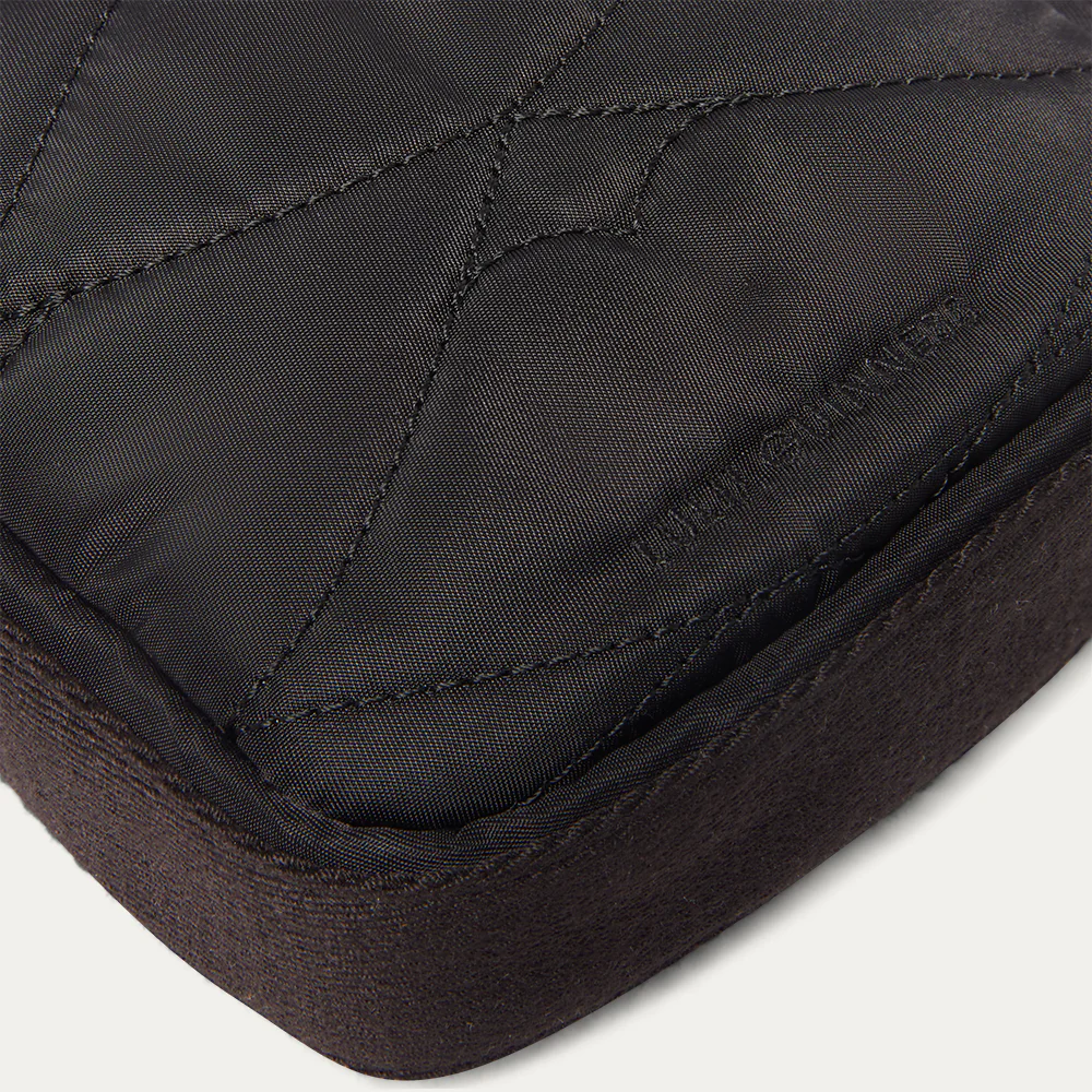 BLACK QUILTED LIP PHONE CROSSBODY BAG - Image 5