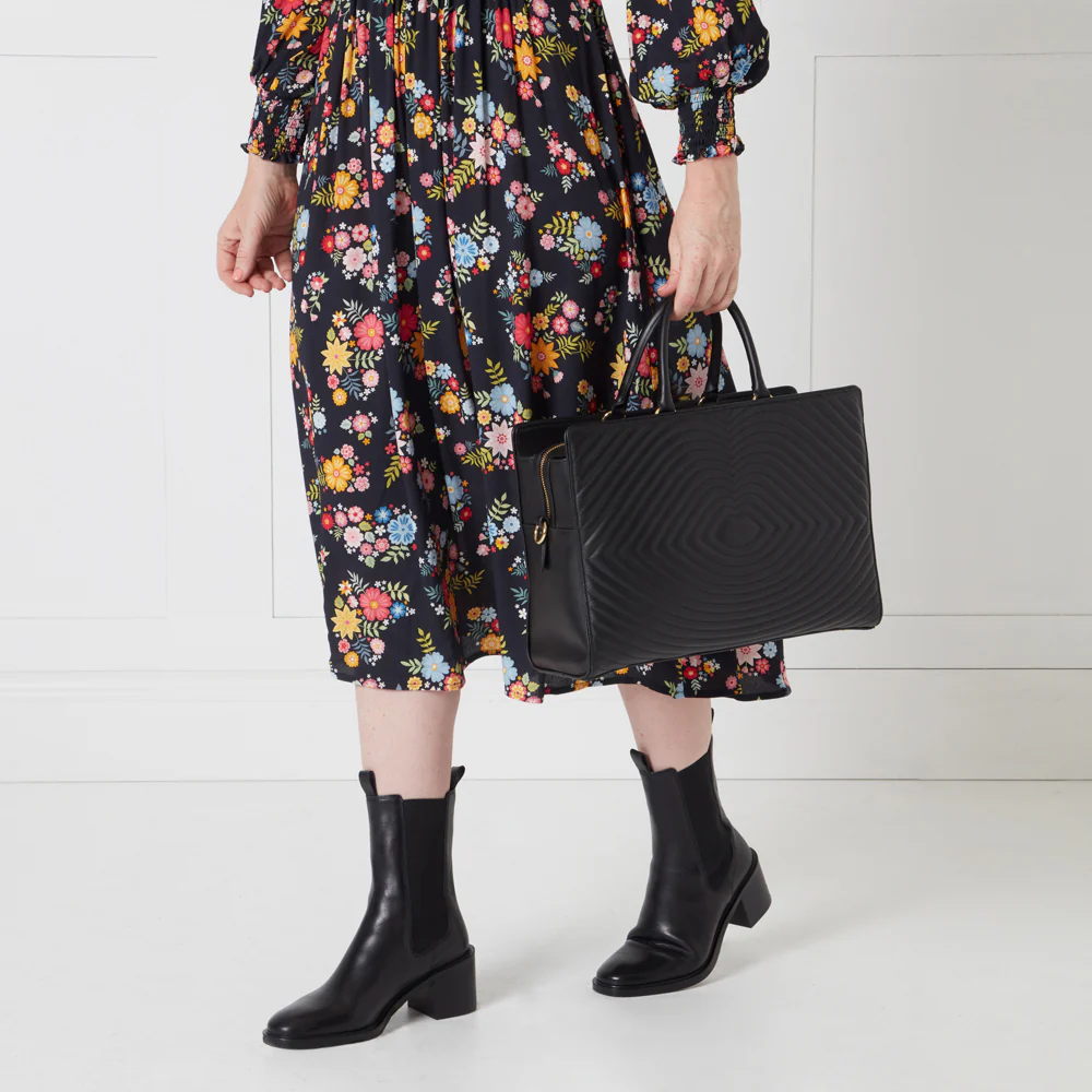 BLACK LIP RIPPLE QUILTED LEATHER BETHANY HANDBAG - Image 7