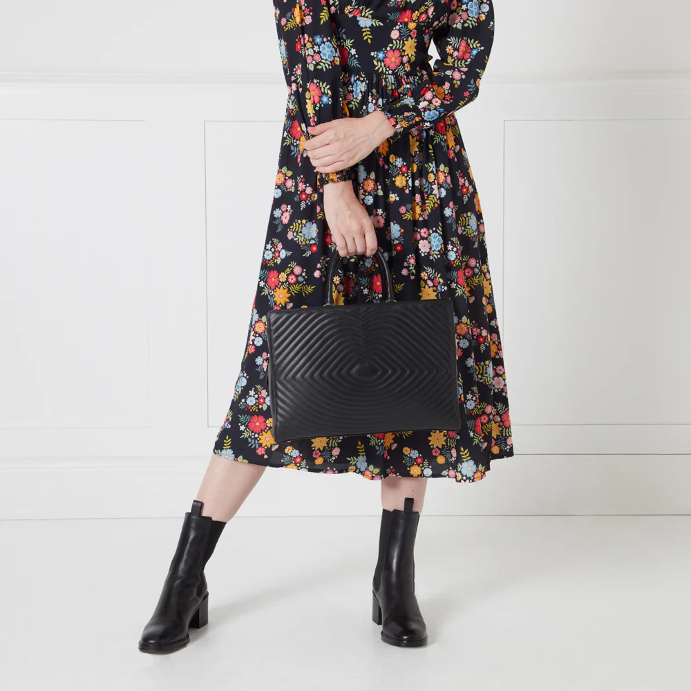 BLACK LIP RIPPLE QUILTED LEATHER BETHANY HANDBAG - Image 8