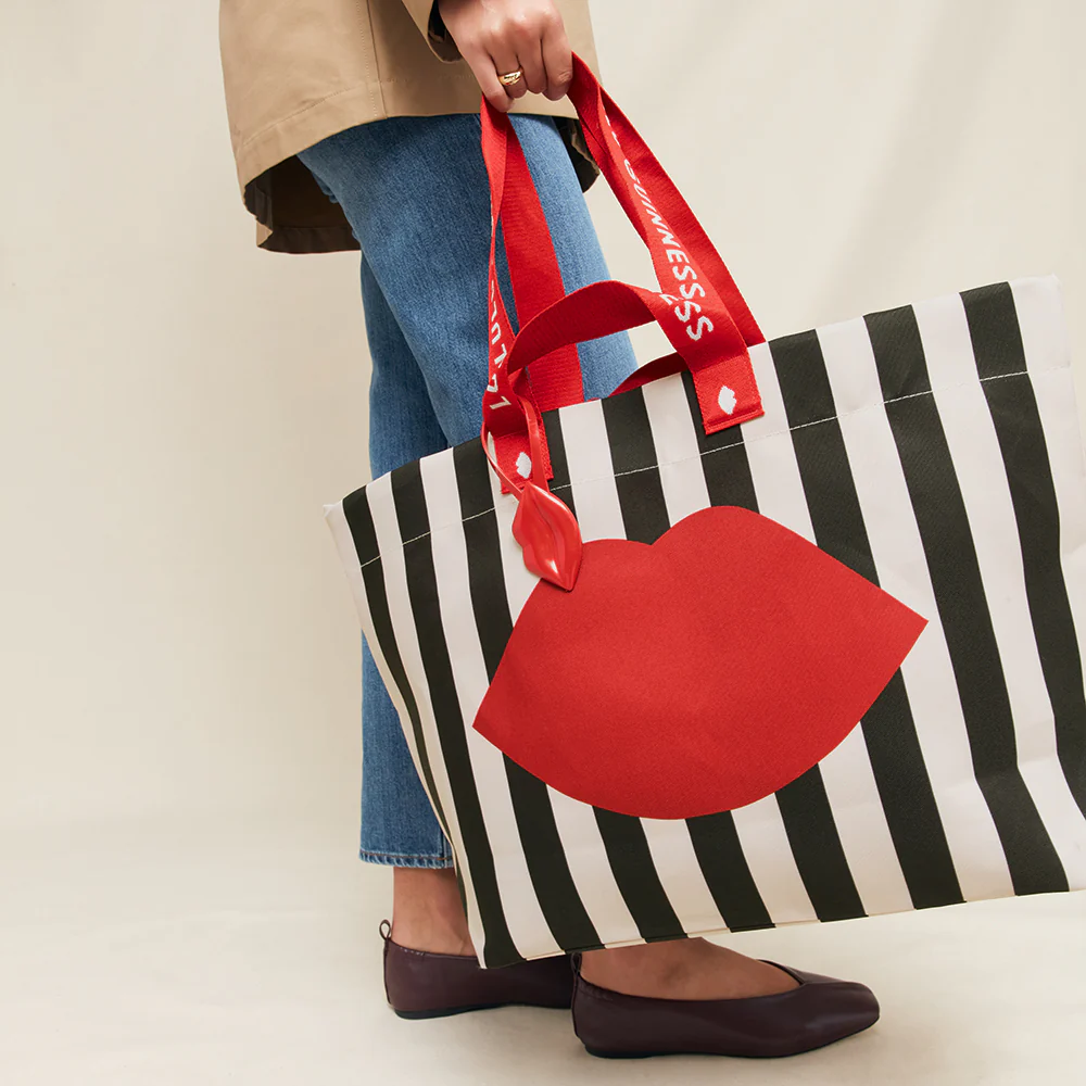 BLACK MULTI STRIPED LULU LIP SHOPPER TOTE BAG - Image 7