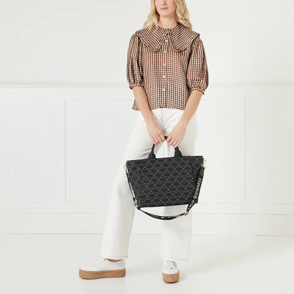 BLACK QUILTED LIPS CARLY TOTE BAG - Image 7