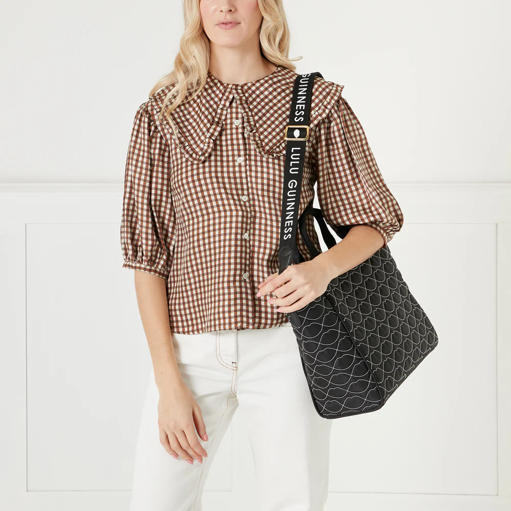 BLACK QUILTED LIPS CARLY TOTE BAG - Image 9