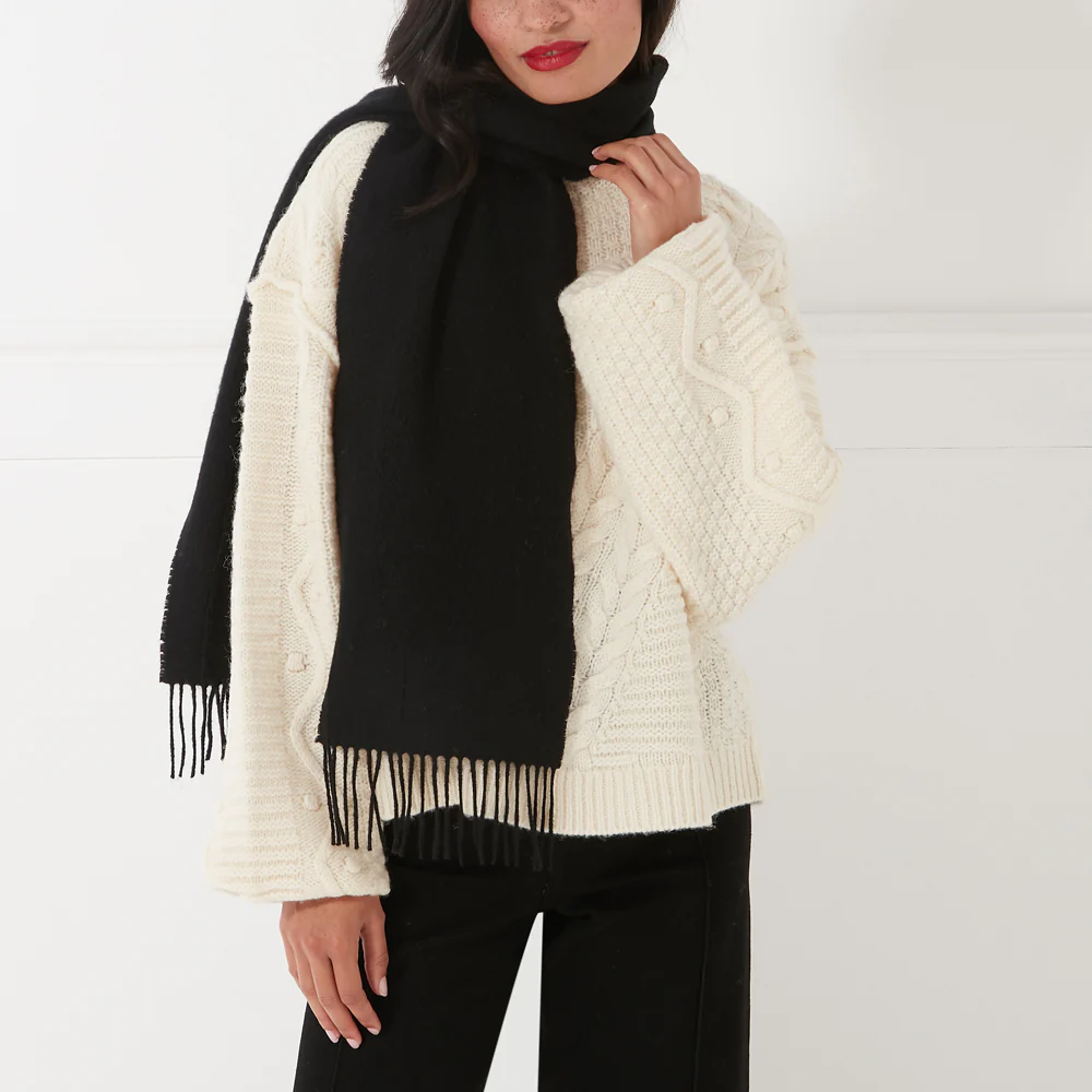 BLACK SMALL WOOL SCARF - Image 4