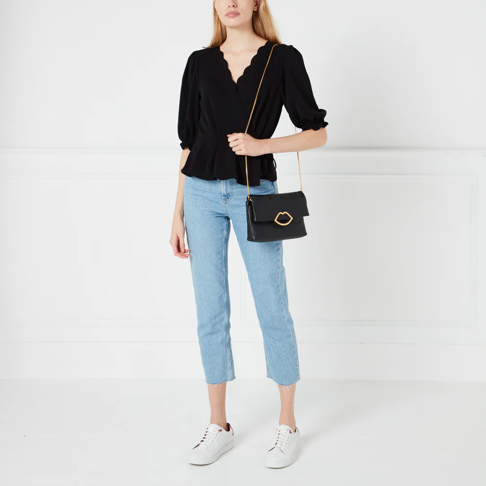 GRAINY LEATHER BLACK ISSY CLUTCH - Image 5