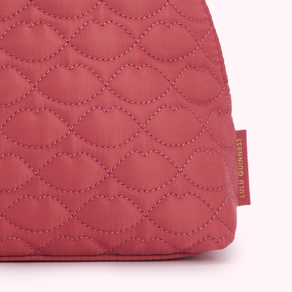 DUSTY PINK QUILTED LIPS CRESCENT WASH BAG - Image 4