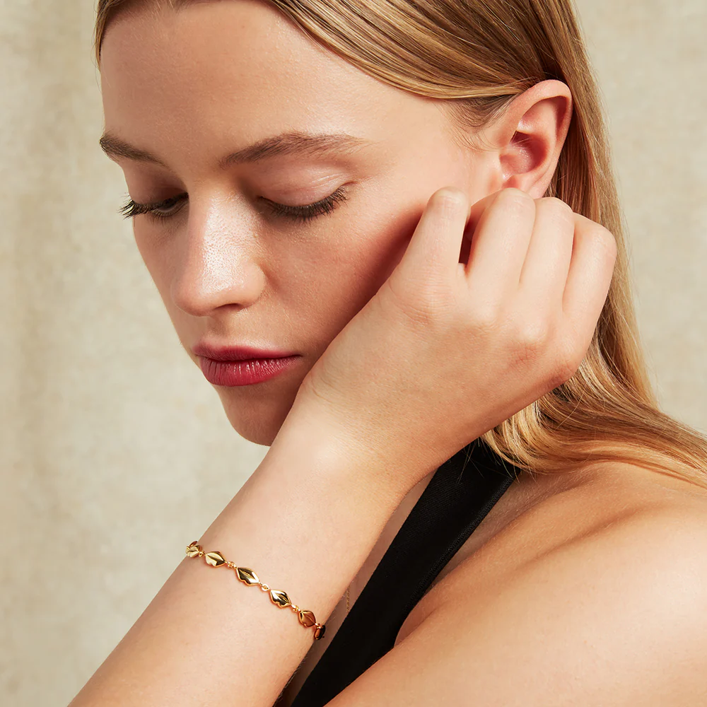 14K GOLD PLATED LUNA LIP BRACELET - Image 4
