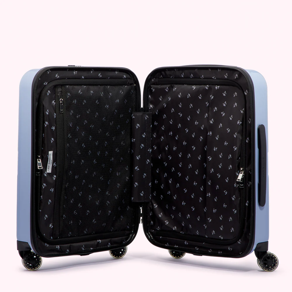HYDRANGEA LIPS CABIN SPINNER CASE - Image 4
