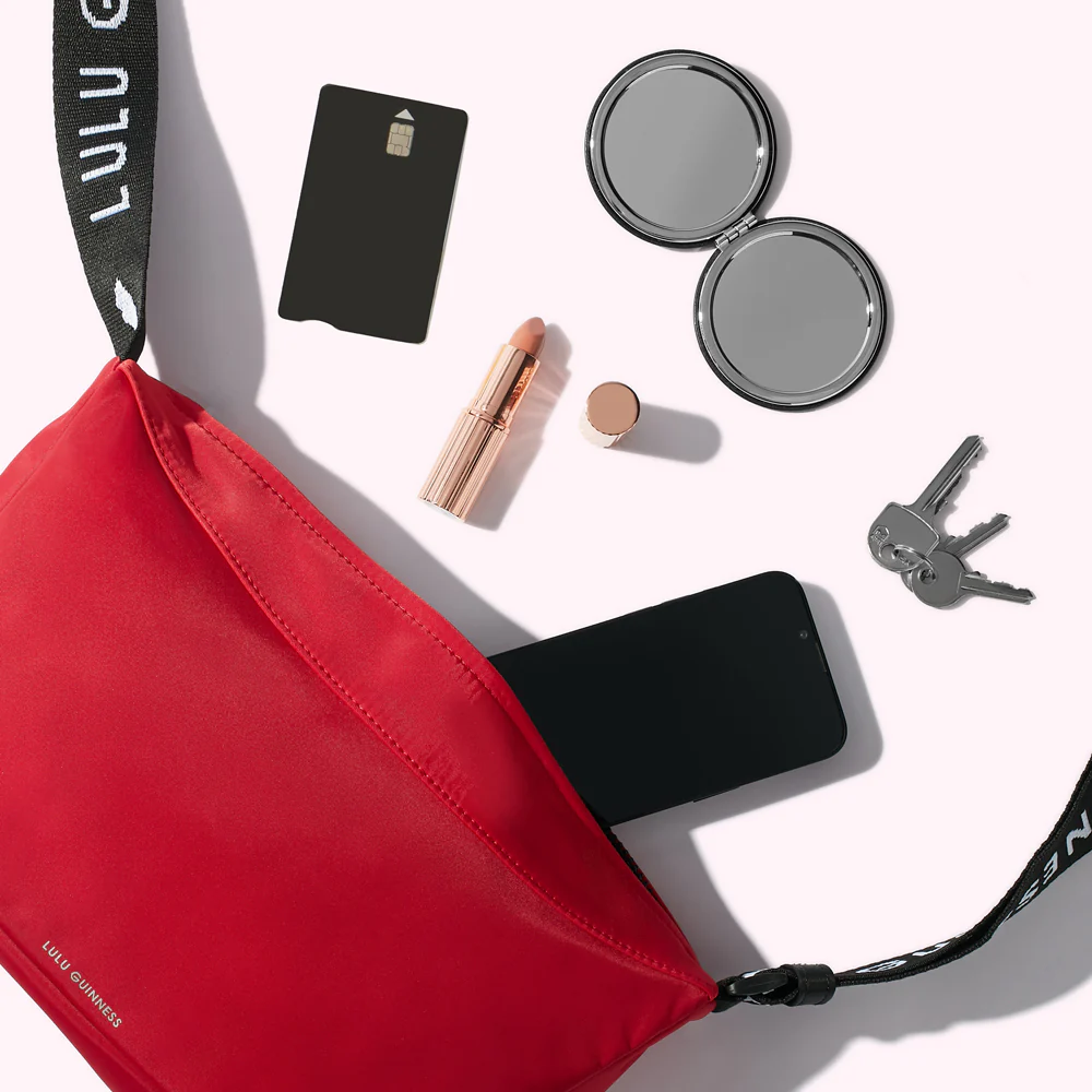 LULU RED PUCKER UP LIPS BAG - Image 6