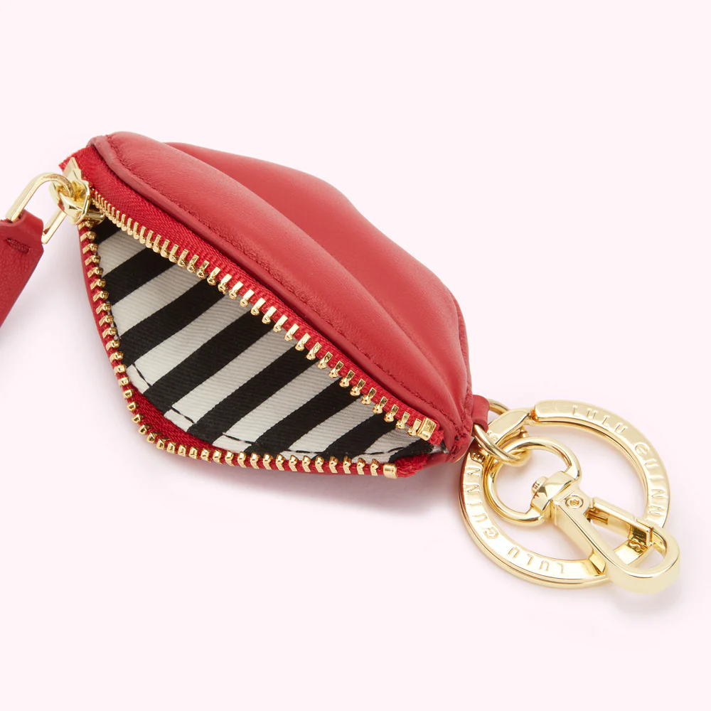 LULU RED SMOOCH LIPS KEYRING - Image 3