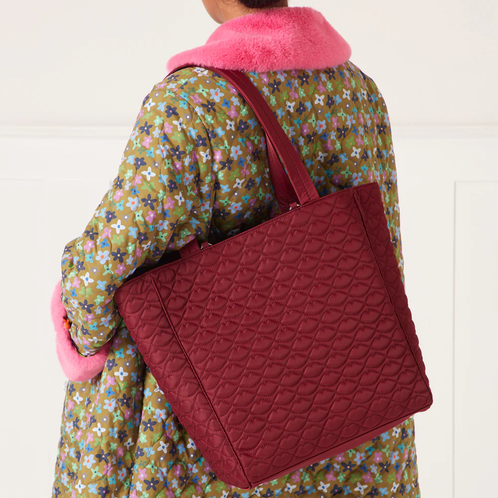 PEONY QUILTED LIPS LYRA TOTE BAG - Image 7