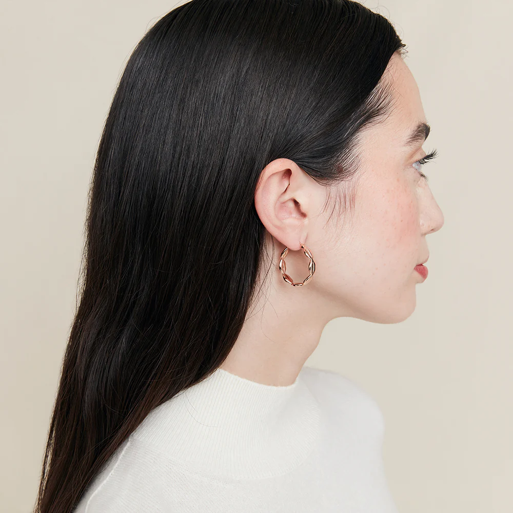 ROSE GOLD LUNA LIP HOOP EARRINGS - Image 4