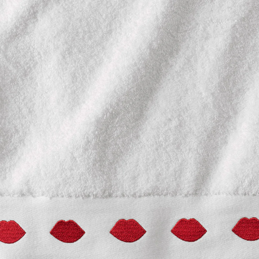 WHITE EMBROIDERED LIP HAND TOWEL - Image 3